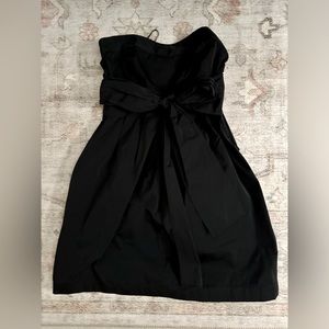 Black bow cocktail dress. EUC. Theory.